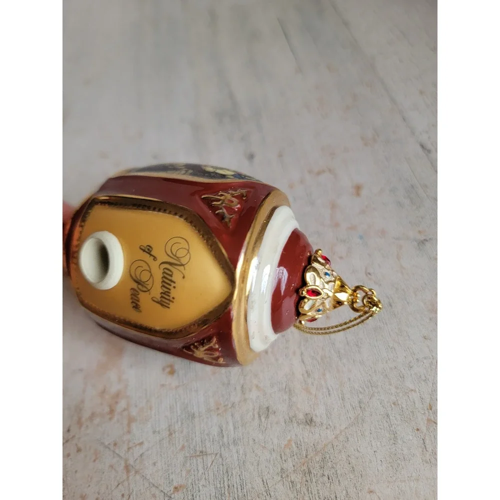Vintage Bradford nativity scene porcelain ornament Xmas religious